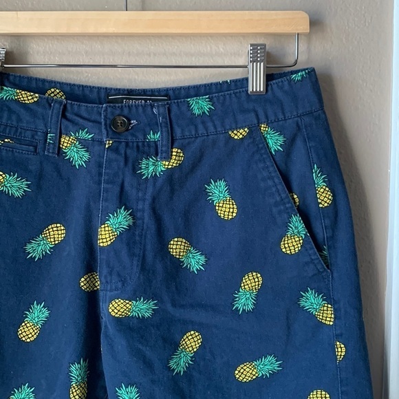 FOREVER 21 Men’s Pineapple Bermuda Shorts - Picture 1 of 6